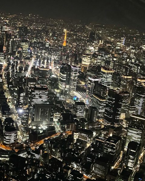 東京の夜景をヘリコプターでナイトクルージング